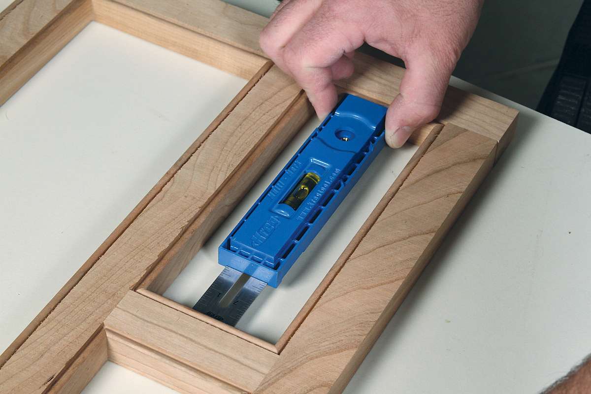 Kreg Multi-Mark Precision Layout Tool: Adjustable Scales, Spirit Level, Angle Finder