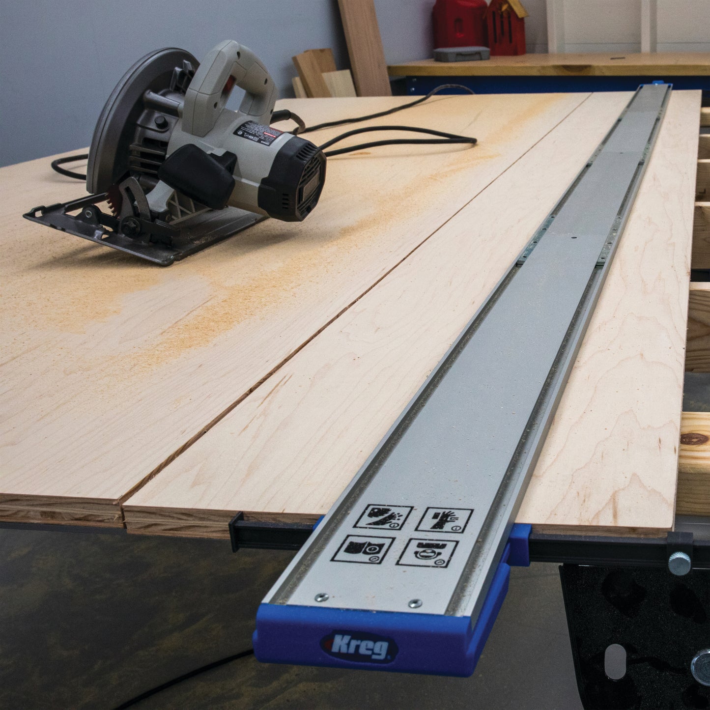 Kreg Straight Edge Guide XL Universal Saw Cutting System with GripMaxx Clamp