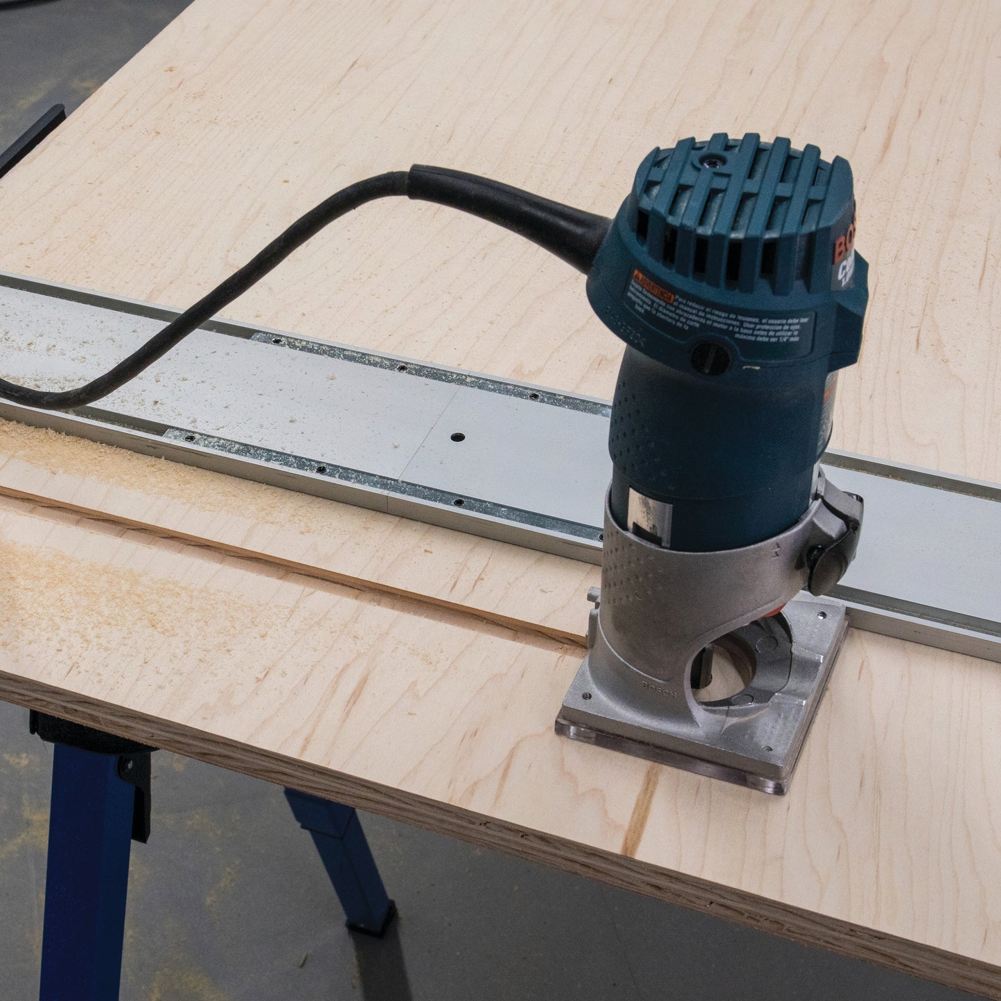 Kreg Straight Edge Guide XL Universal Saw Cutting System with GripMaxx Clamp
