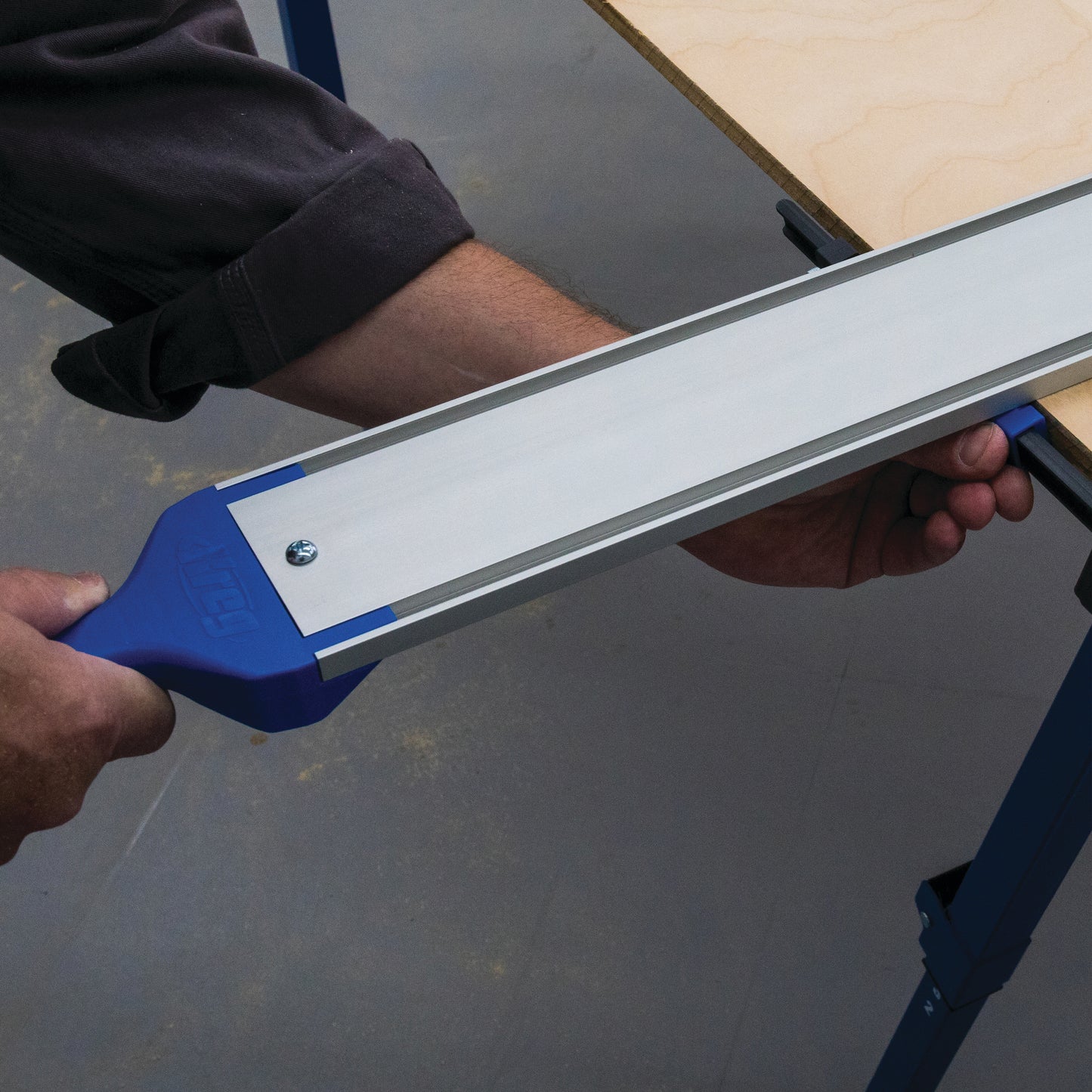 Kreg Straight Edge Guide XL Universal Saw Cutting System with GripMaxx Clamp