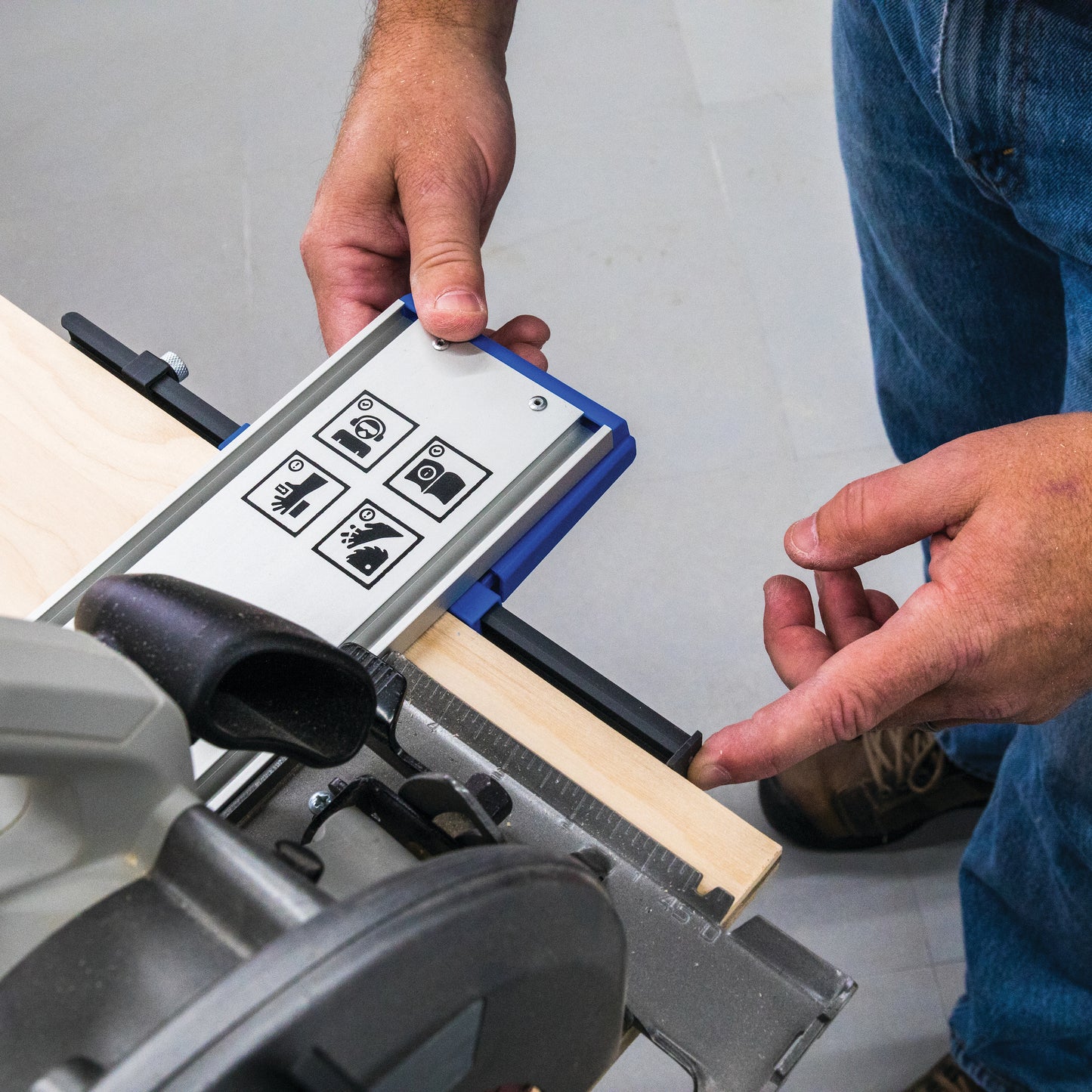 Kreg Straight Edge Guide XL Universal Saw Cutting System with GripMaxx Clamp