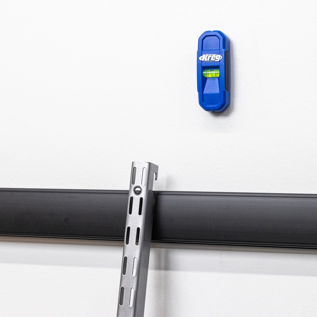 Kreg Magnetic Stud Finder with Hands-Free Level and Precision Marking