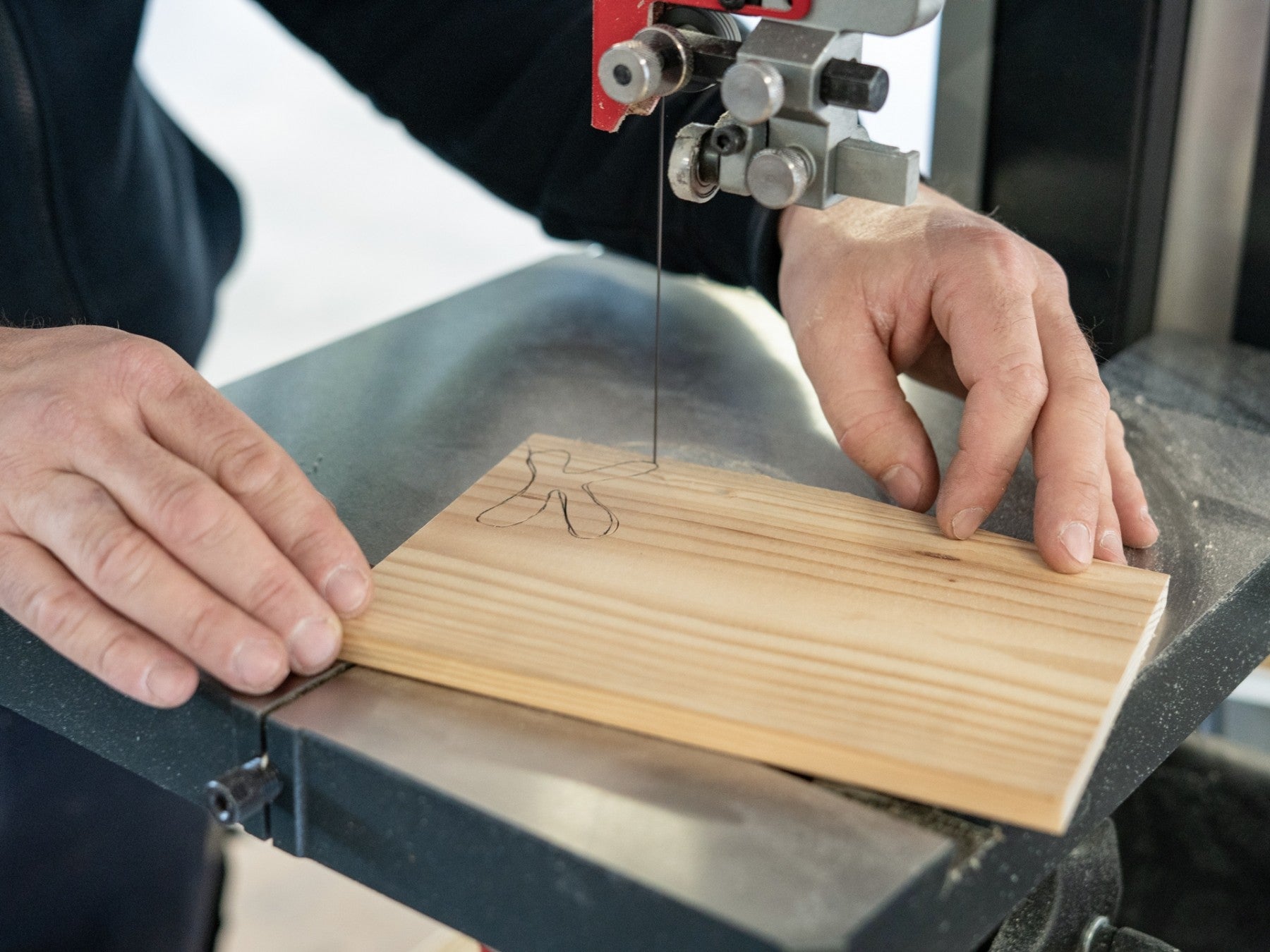 EXMAC MIDICUT 270 Precision Band Saw: Versatile Woodworking, Dual-Speed, Compact Design