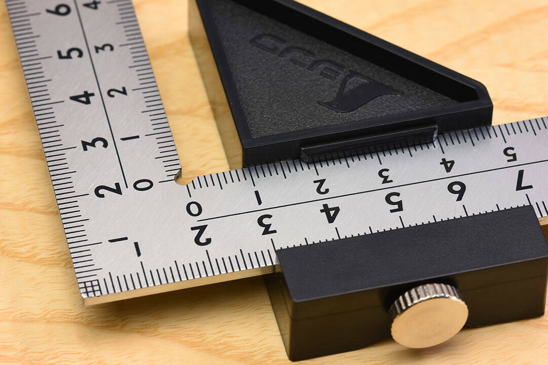 Shinwa Premium Hard Chrome Carpenter's Square: Precise 300mm Metric Woodworking Tool