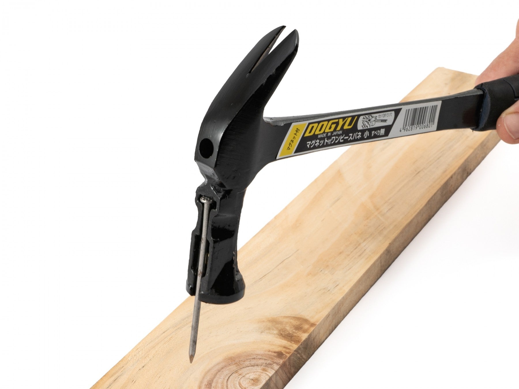 TAKAGI Kariwaku Japanese Carpenter's Hammer - Magnetic Nail Holder, 27mm Head