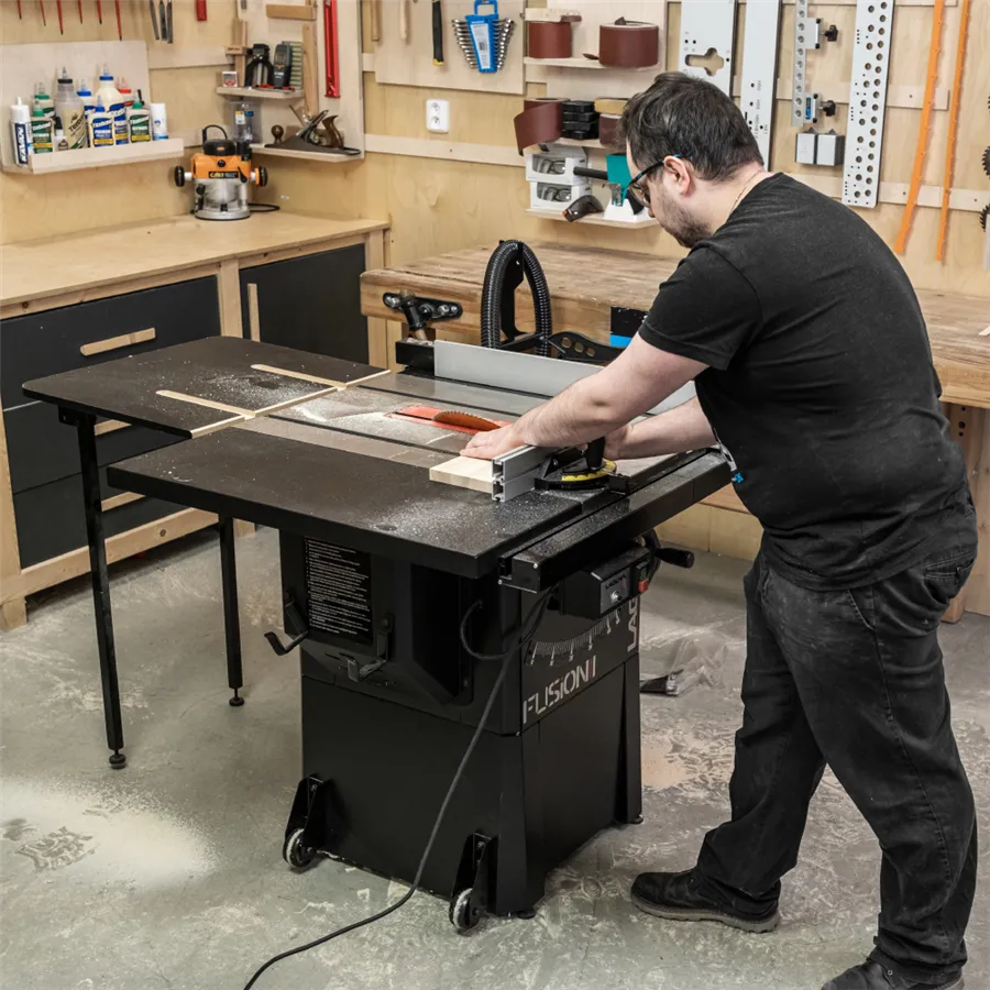 Compact Laguna Fusion 1 Table Saw: Precision Woodworking for DIY & Craftsmen