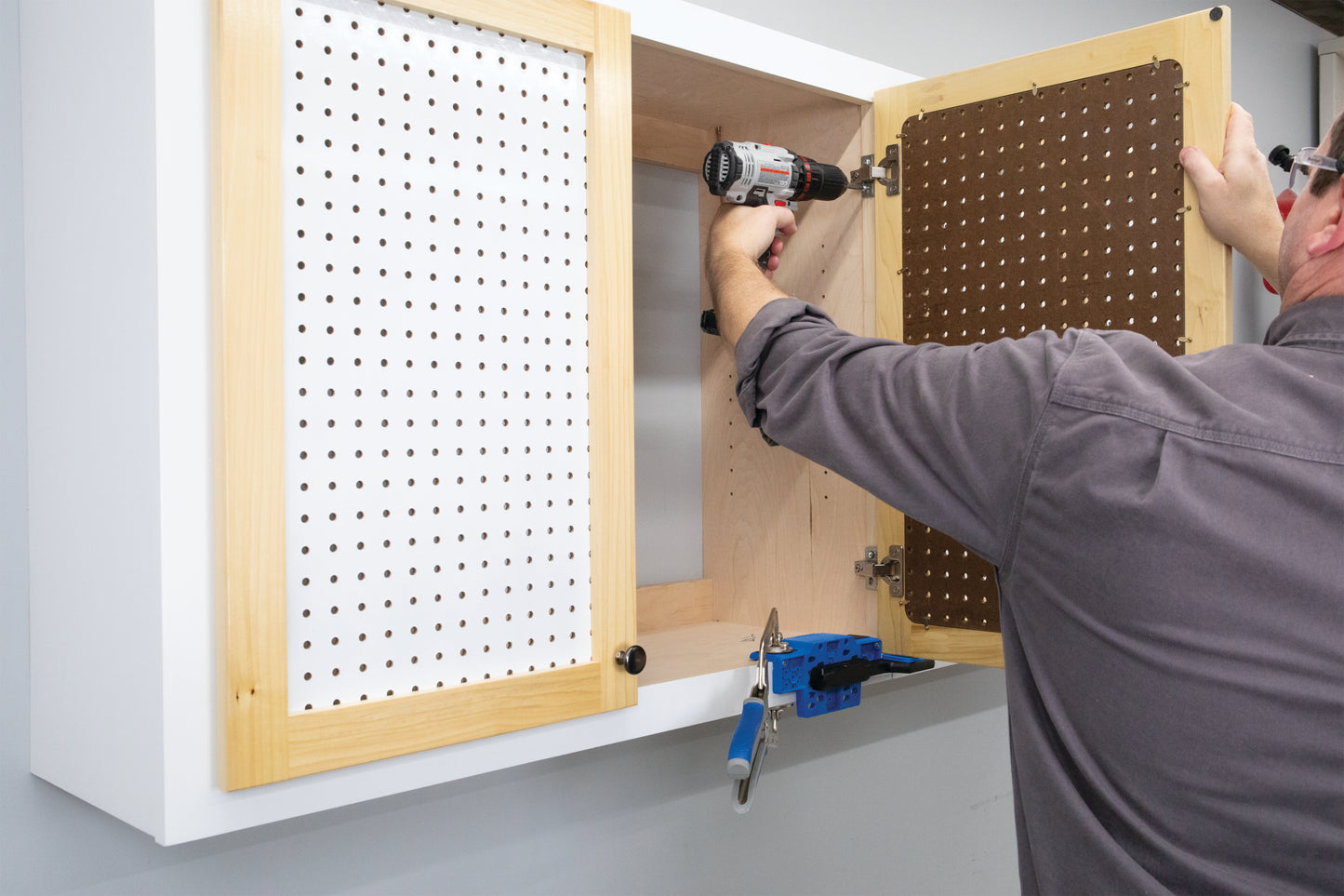 Kreg Precision Cabinet Door Mounting Jig: Easy, Adjustable for Perfect Installation