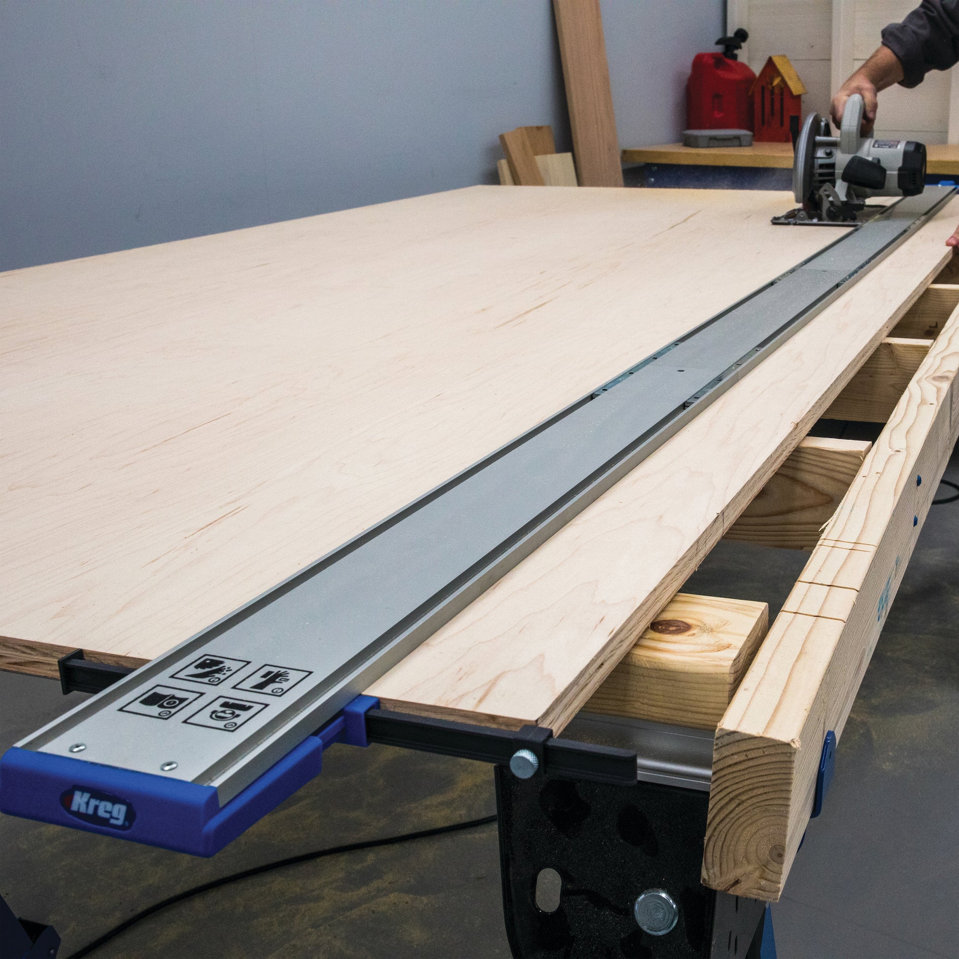 Kreg Straight Edge Guide XL Universal Saw Cutting System with GripMaxx Clamp
