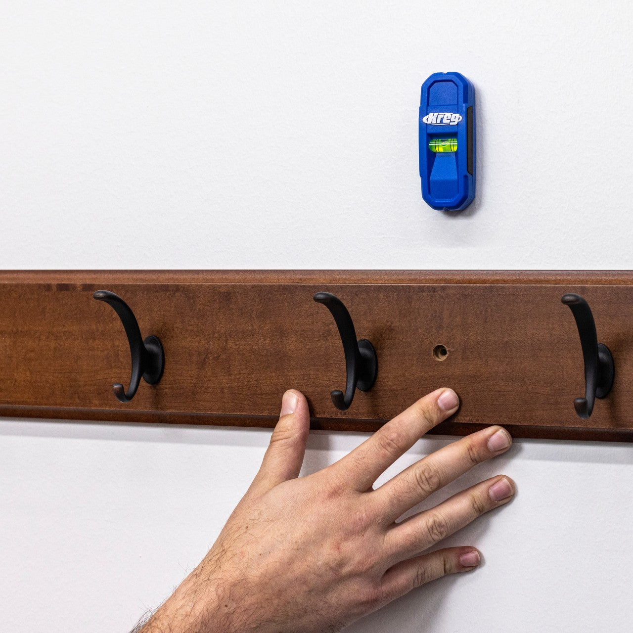 Kreg Magnetic Stud Finder with Hands-Free Level and Precision Marking