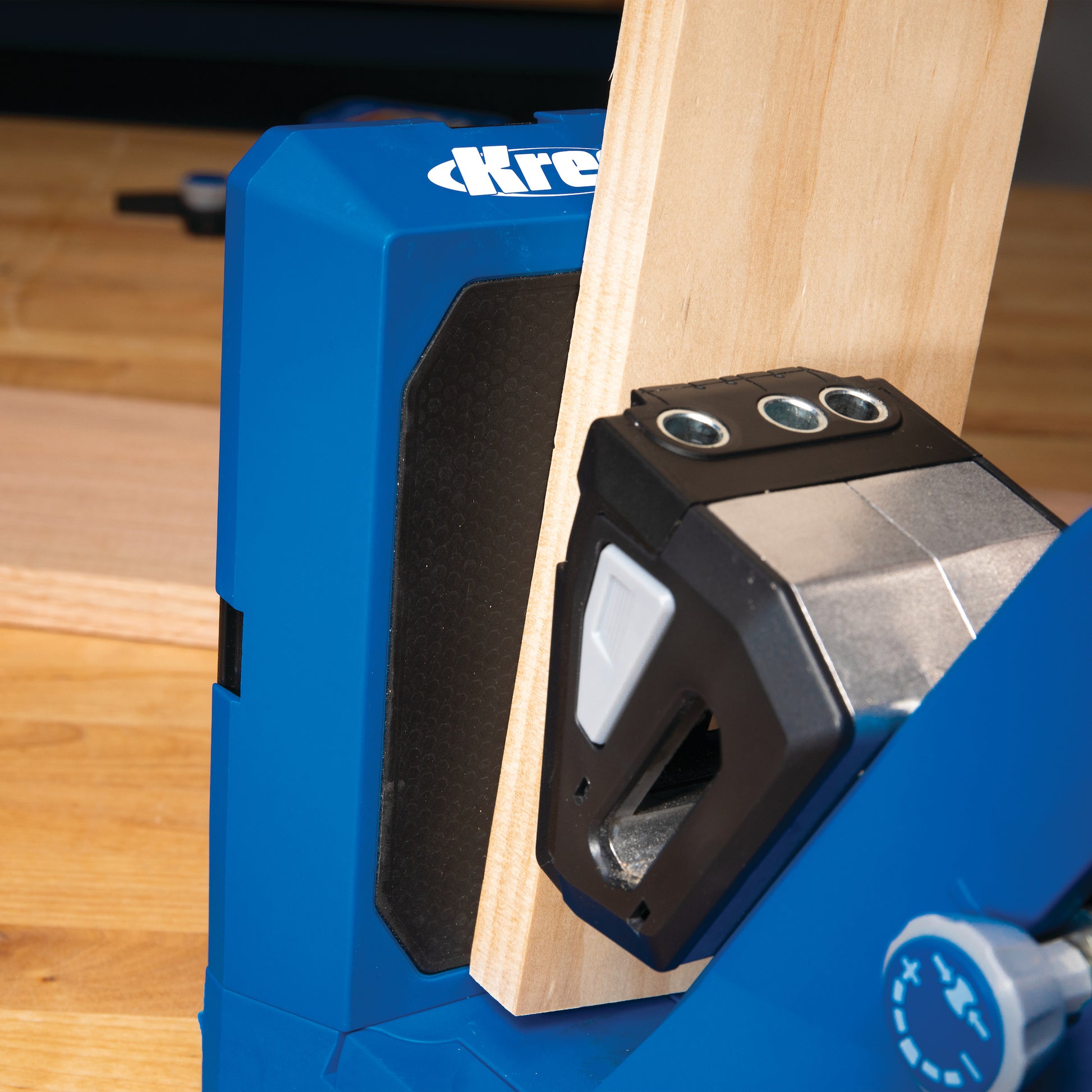 Kreg Pocket-Hole Jig 720: Efficient Automaxx™ Clamping, Steel-Reinforced, Dust Collection Woodworking Tool