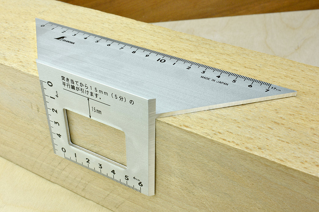 https://cdn11.bigcommerce.com/s-vao5inanlp/images/stencil/original/products/6956/4443/shinwa-3d-aluminium-mitre-gauge-double-45-side__63257.1660513102.jpg?c=1