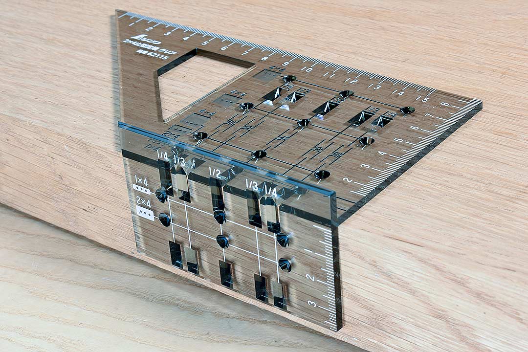 https://cdn11.bigcommerce.com/s-vao5inanlp/images/stencil/original/products/6958/10546/shinwa-3d-clear-mitre-square-1__92952.1706532348.jpg?c=1