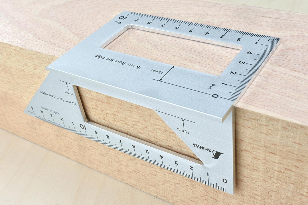 https://cdn11.bigcommerce.com/s-vao5inanlp/images/stencil/original/products/6957/10543/shinwa-miter-rule-3d-english-version-top-32722__42872.1706531627.jpg?c=1