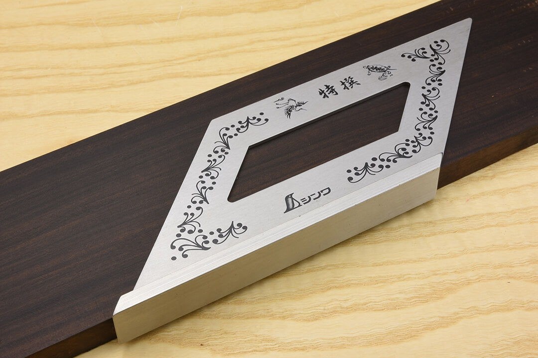 https://cdn11.bigcommerce.com/s-vao5inanlp/images/stencil/original/products/7057/7284/shinwa_miter_rule_45_62103_4_2__61676.1660514350.jpg